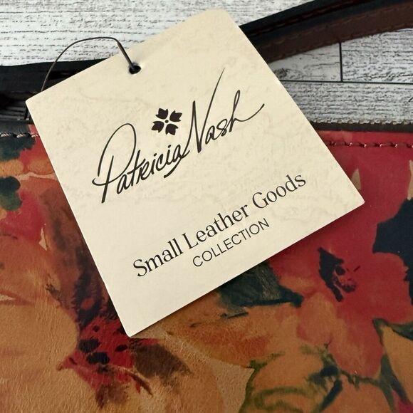 Patricia Nash Cassini Leather Wristlet Spring Multi Floral Oil Paint NWT MSRP 79 - Picture 2 of 7